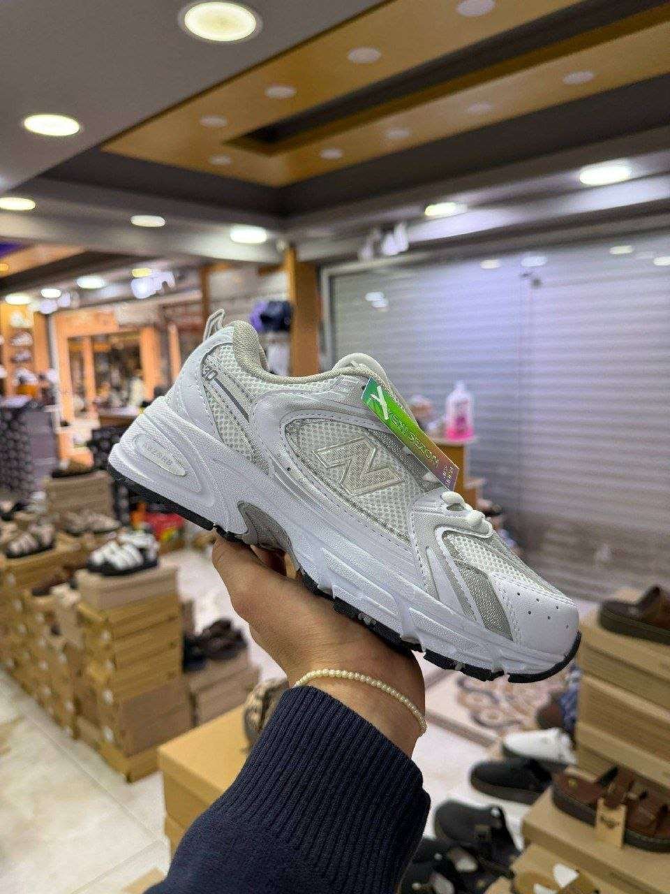 Shotcom_-6003338809581440116_121