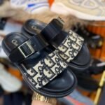 Women slipper